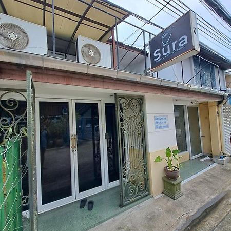 Sura Hostel Bangkok Near Mrt Phra Ram 9 Exteriör bild