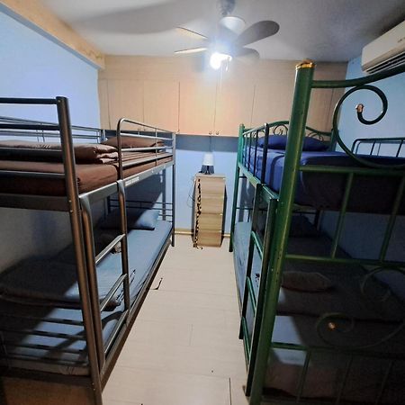 Sura Hostel Bangkok Near Mrt Phra Ram 9 Exteriör bild