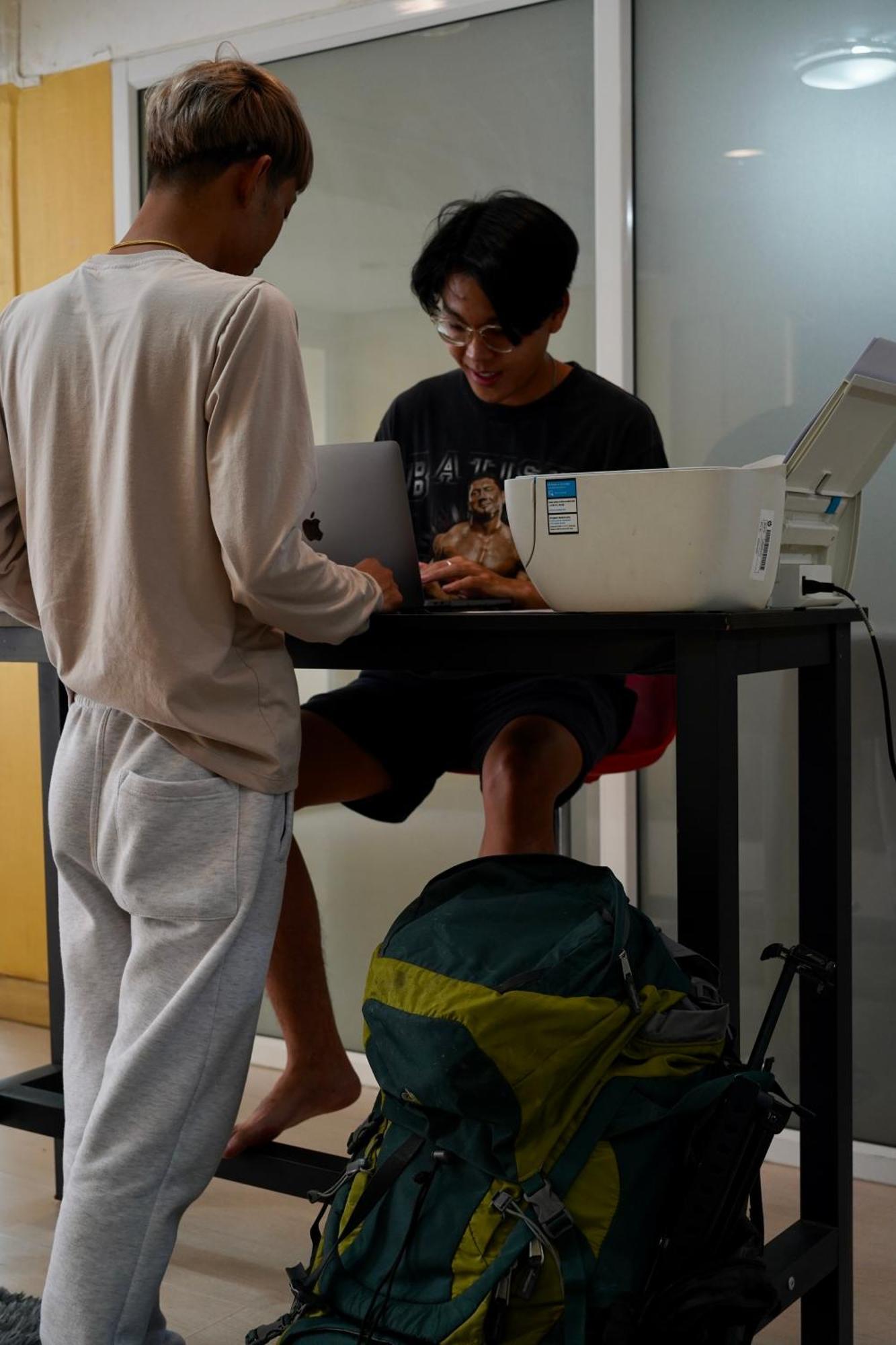 Sura Hostel Bangkok Near Mrt Phra Ram 9 Exteriör bild