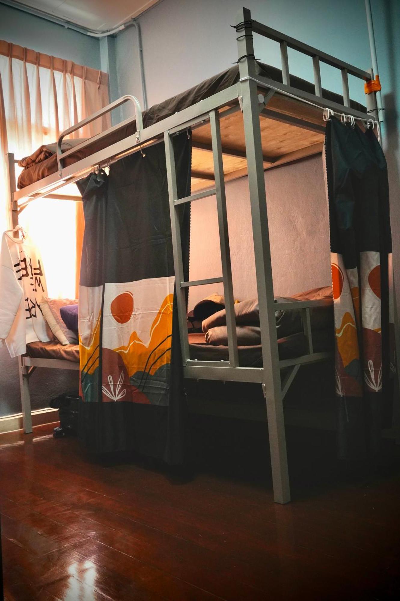 Sura Hostel Bangkok Near Mrt Phra Ram 9 Exteriör bild