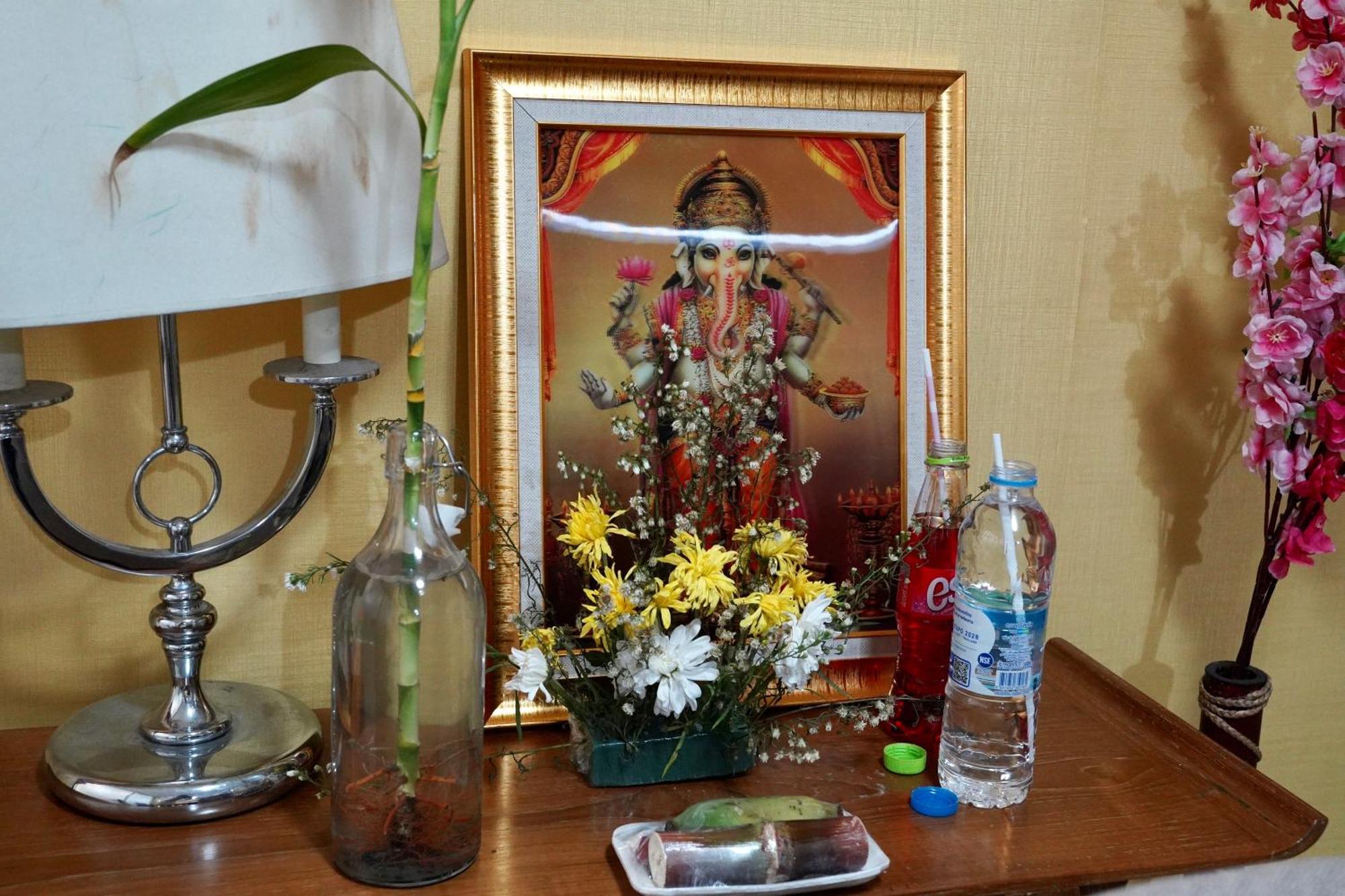 Sura Hostel Bangkok Near Mrt Phra Ram 9 Exteriör bild