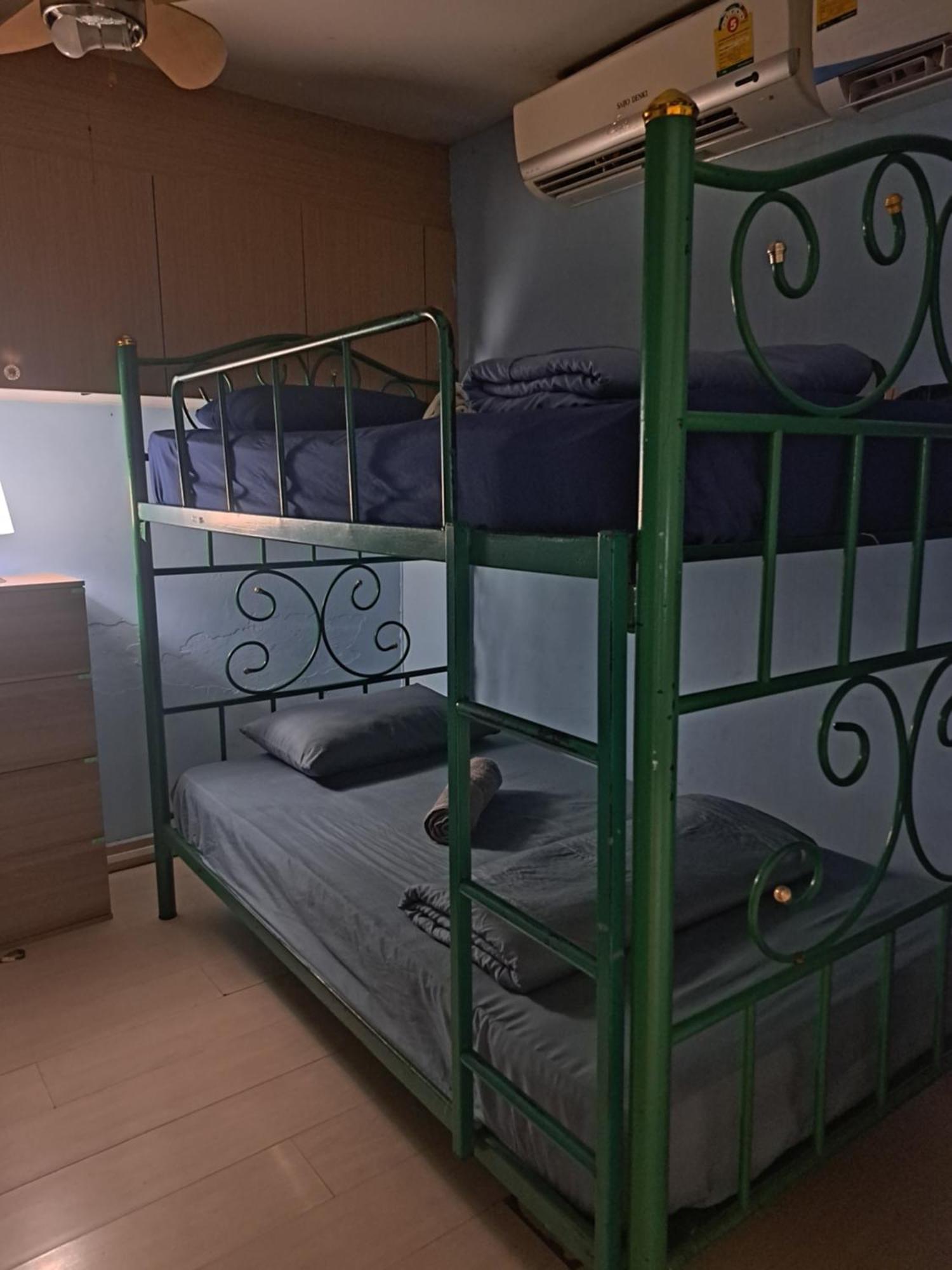 Sura Hostel Bangkok Near Mrt Phra Ram 9 Exteriör bild